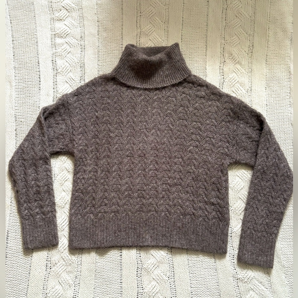 OLD NAVY GRAY/PURPLE TURTLENECK SWEATER